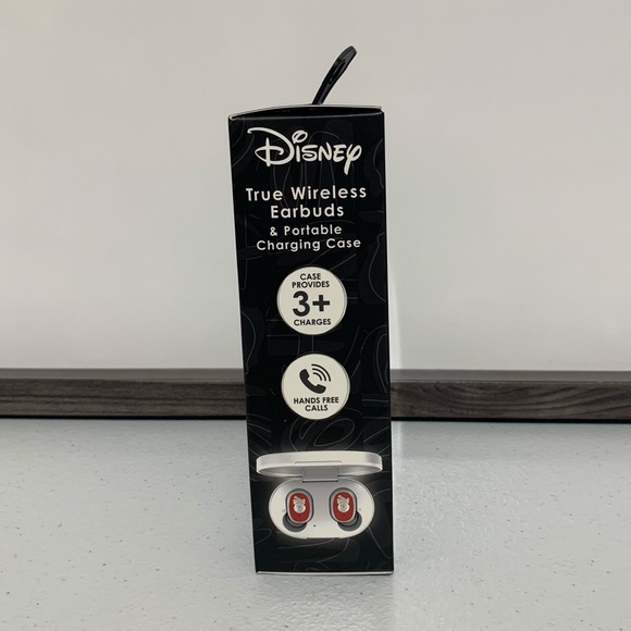 Disney Winnie the Pooh True Wireless Earbuds & Portable Charging Case-New in Box - Picture 4 of 10